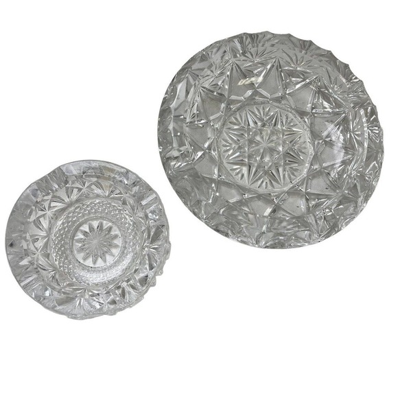 Lot Of 2 Heavy Glass Crystal Cut Ashtrays - Picture 8 of 8